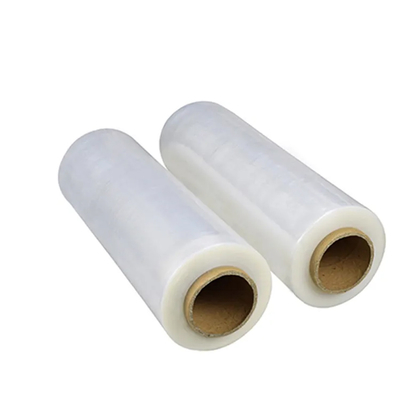 ม้วนฟิล์มพันพาเลทด้วยมือแบบใส LLDPE ด้วยตนเองสำหรับการบรรจุ
